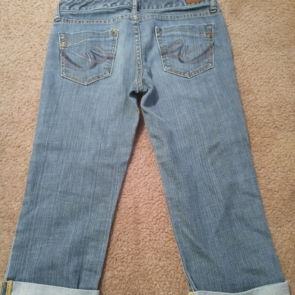 🔥CAPRIS🔥 - Picture 2 of 2
